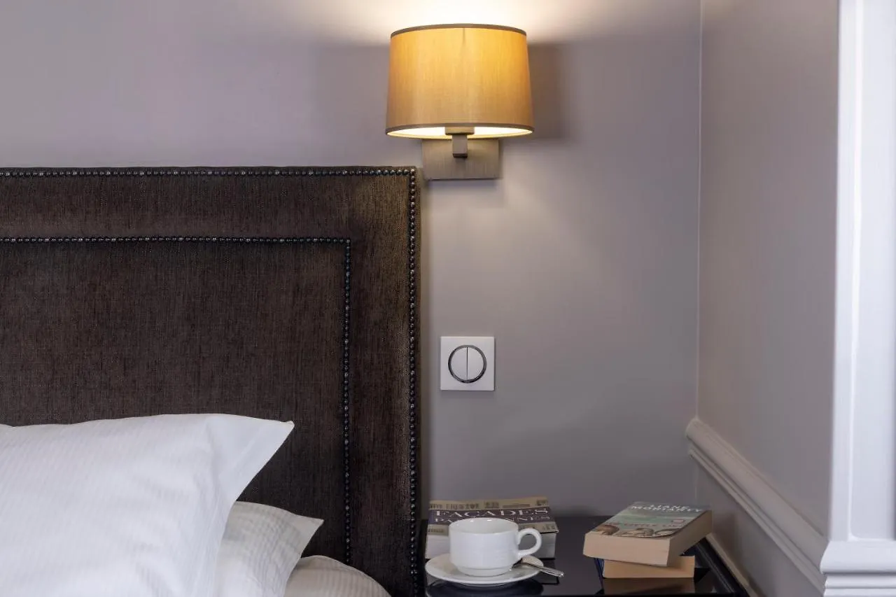 Hotel Pavillon Monceau 3*
